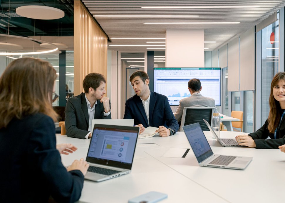 Business-strategy-consulting