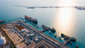 Bunkering, maritime, Port to ship